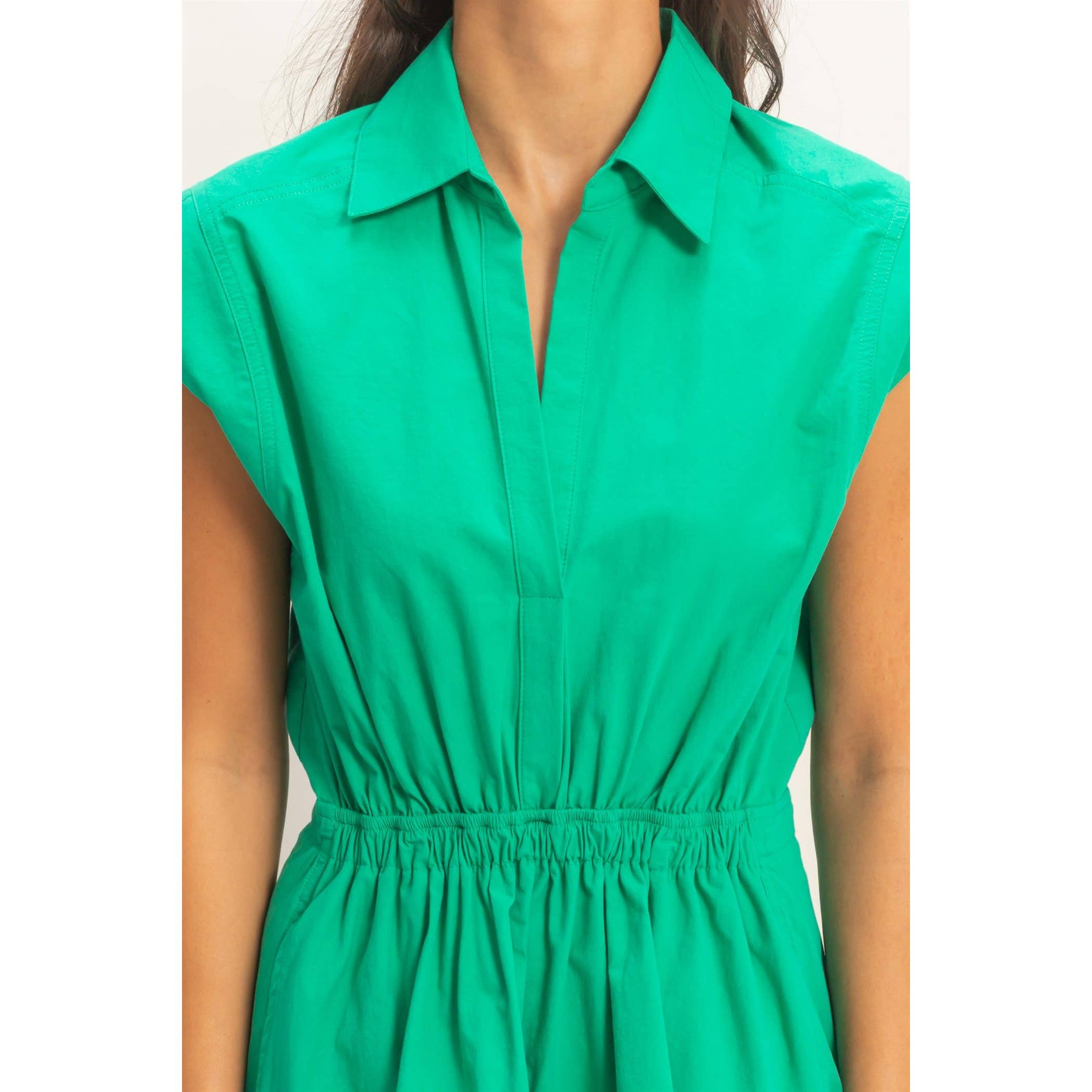 Double Zero - Sleeveless Collared Shirred Mini Dress: GREEN