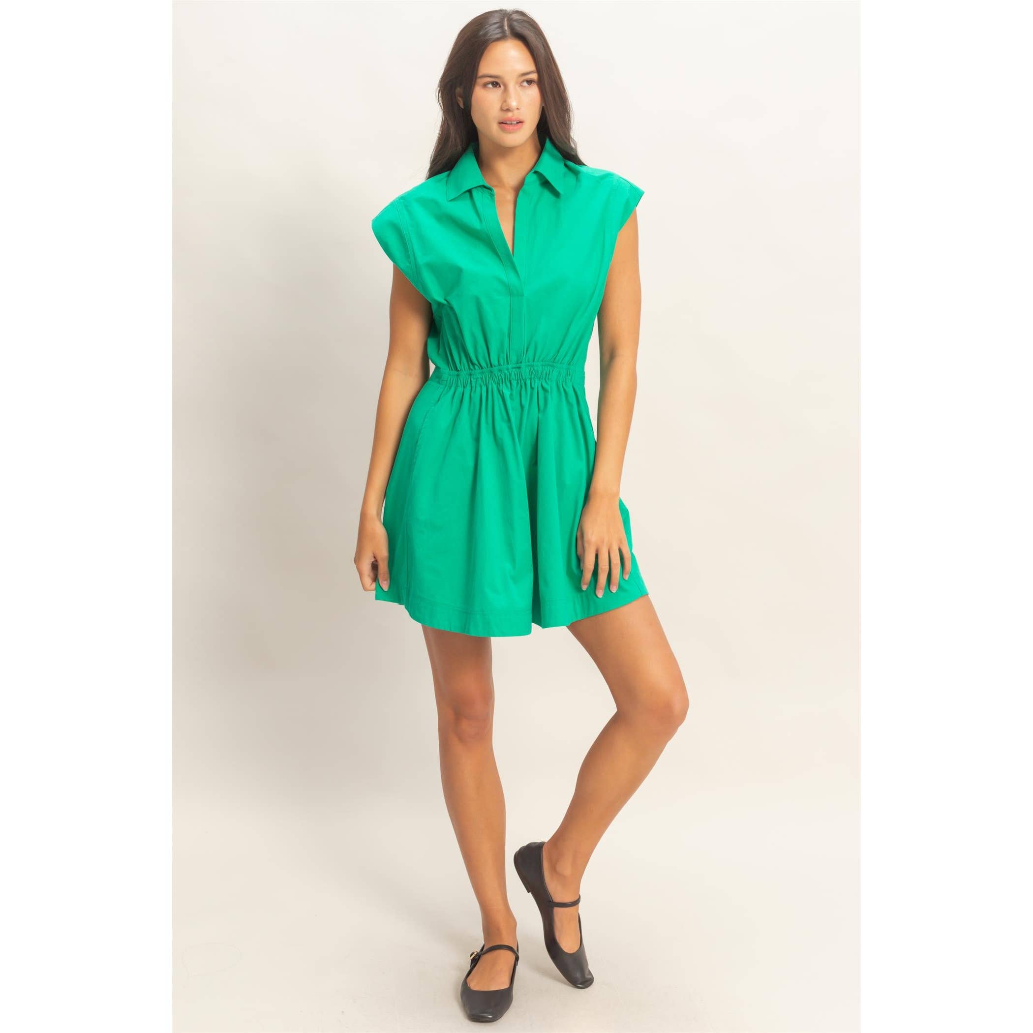 Double Zero - Sleeveless Collared Shirred Mini Dress: GREEN