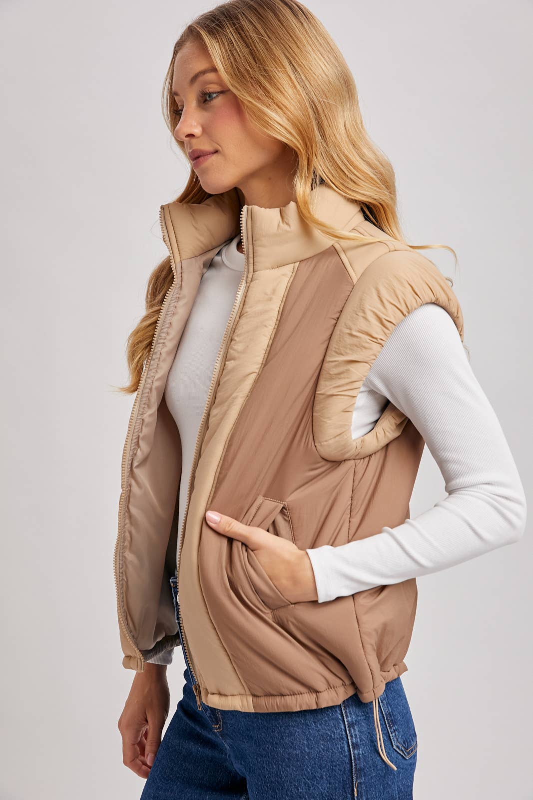 Bluivy - CONTRAST PUFFER ZIPPER DOWN VEST: LATTE COMBO / M