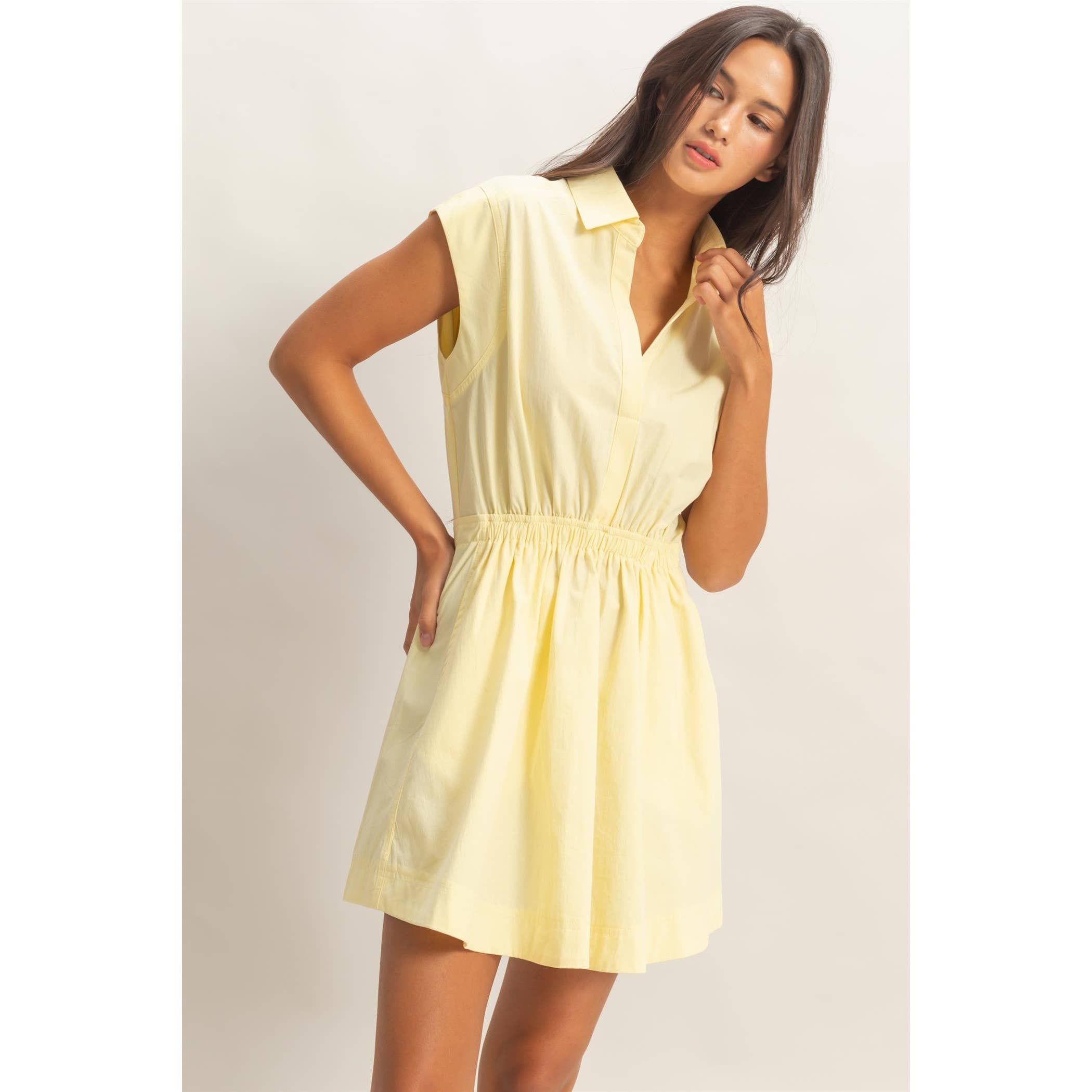 Double Zero - Sleeveless Collared Shirred Mini Dress: GREEN