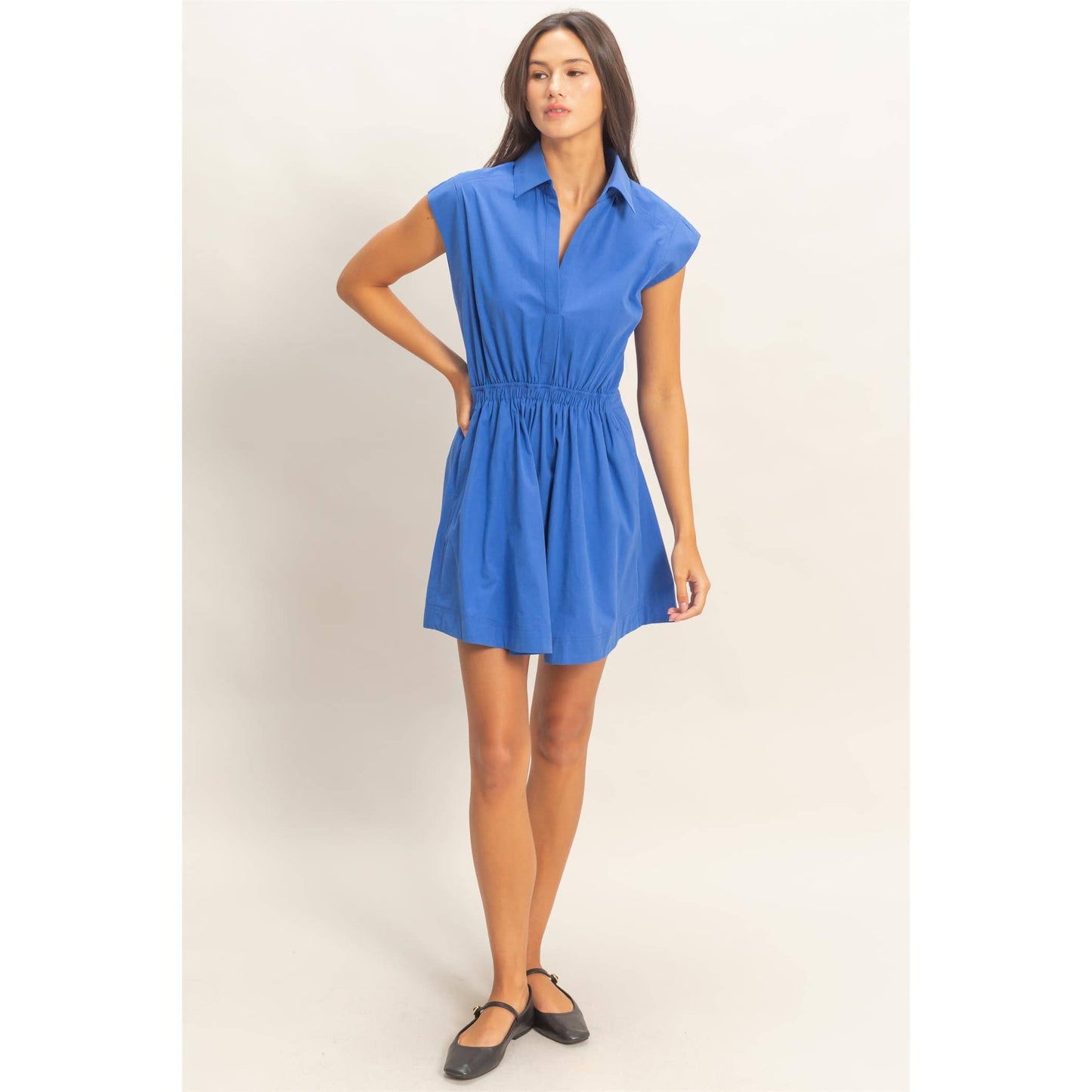 Double Zero - Sleeveless Collared Shirred Mini Dress: GREEN