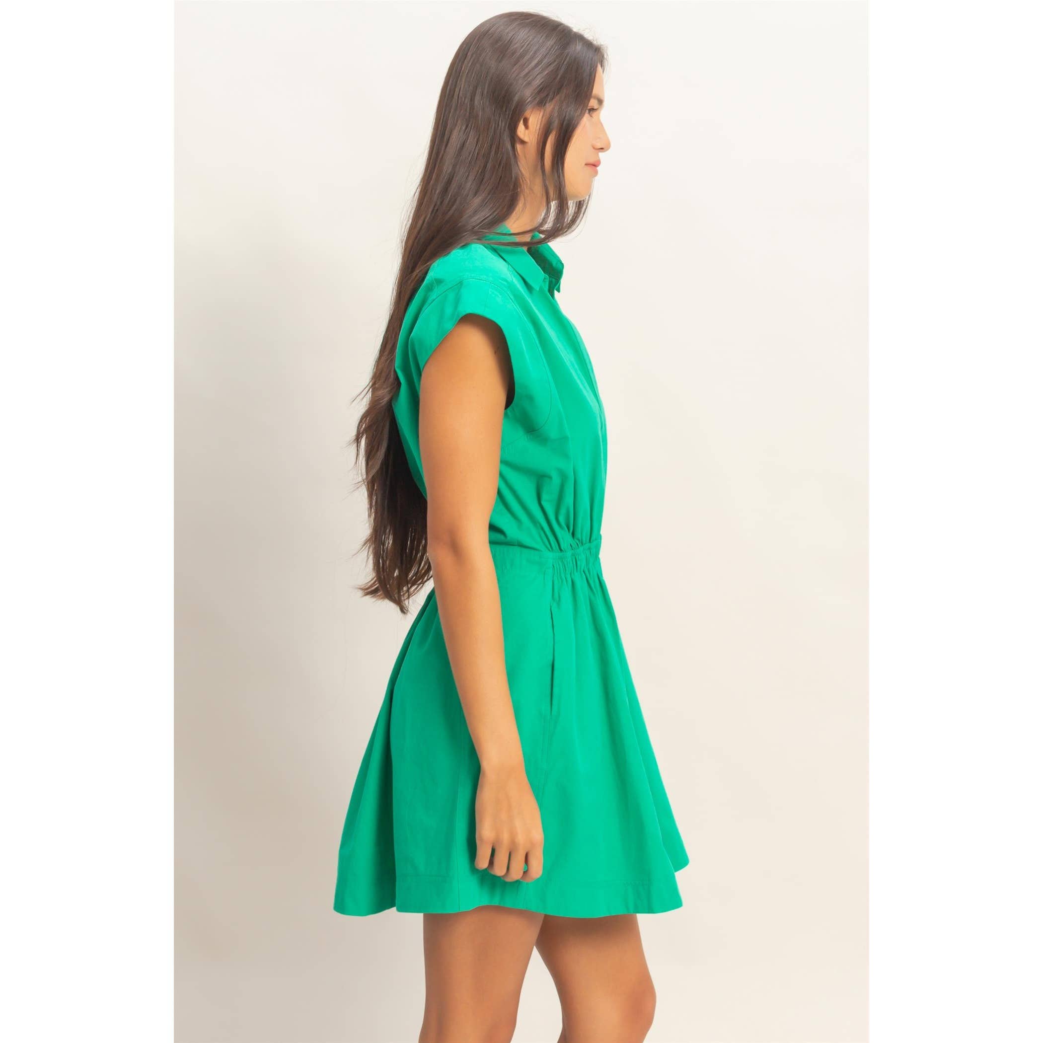 Double Zero - Sleeveless Collared Shirred Mini Dress: GREEN