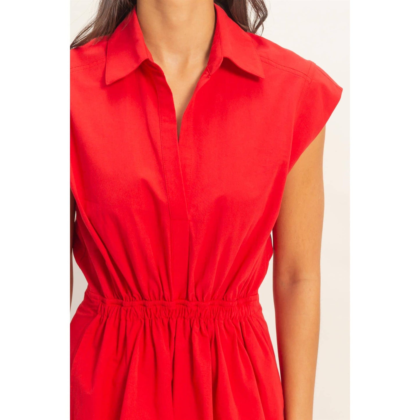 Double Zero - Sleeveless Collared Shirred Mini Dress: GREEN