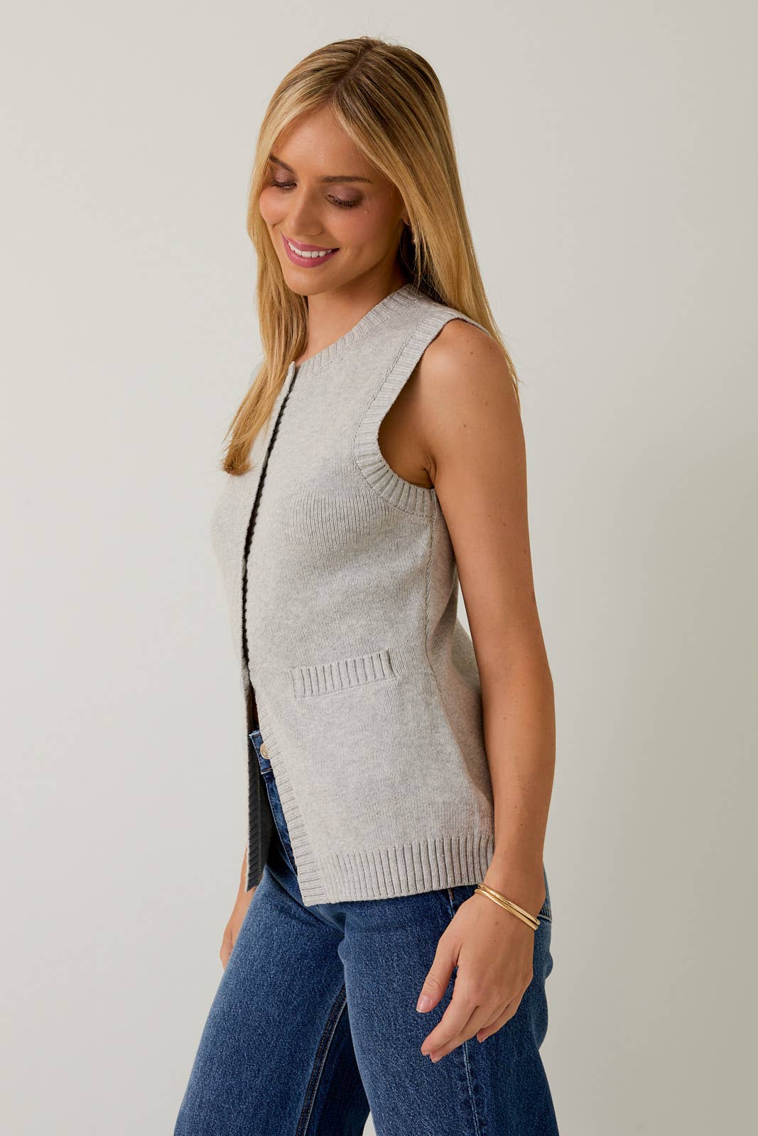 Sunday Edition - BUTTON DOWN KNIT VEST: H GREY