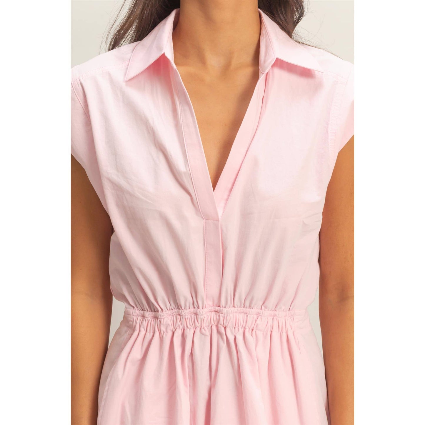 Double Zero - Sleeveless Collared Shirred Mini Dress: GREEN