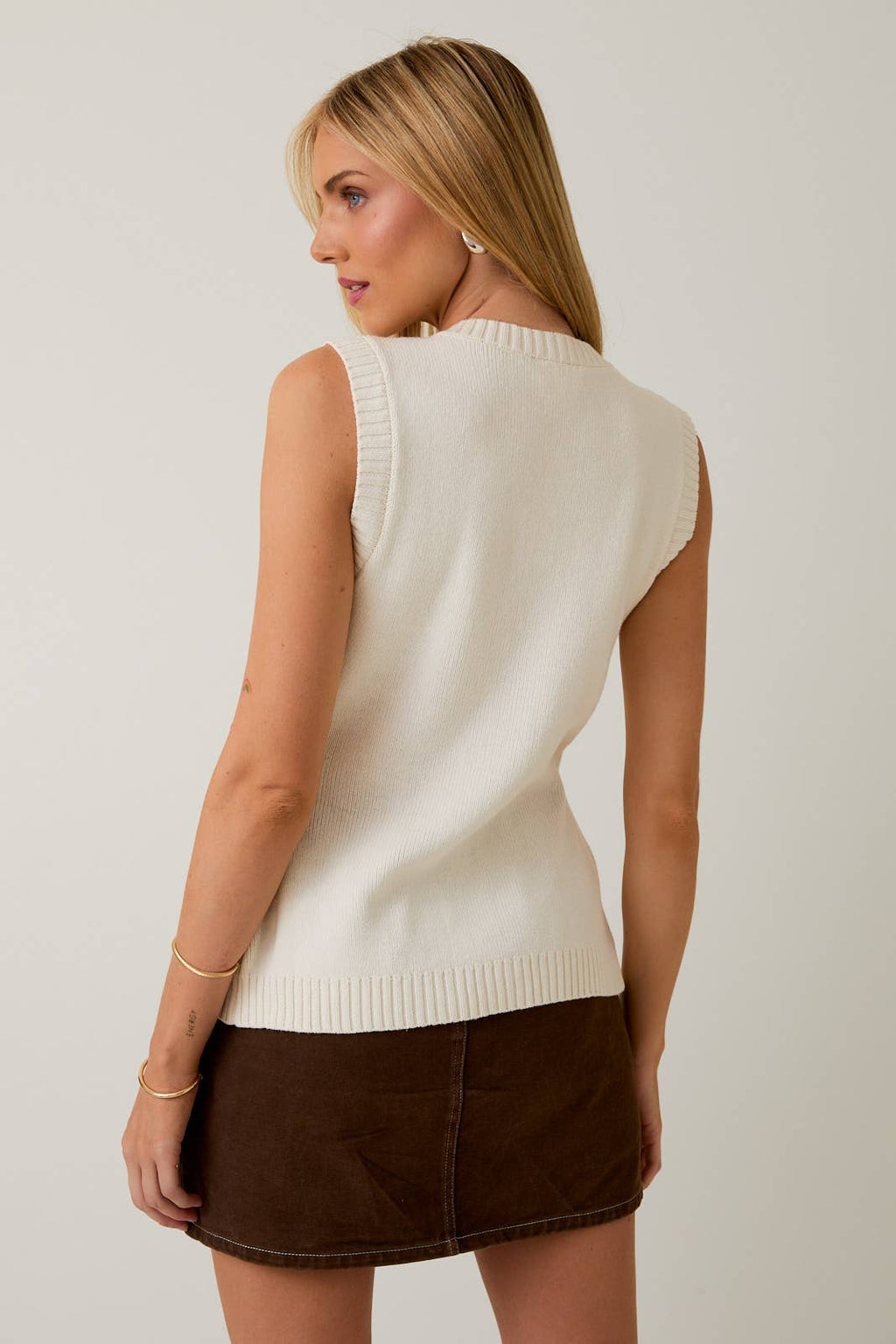 Sunday Edition - BUTTON DOWN KNIT VEST: H GREY