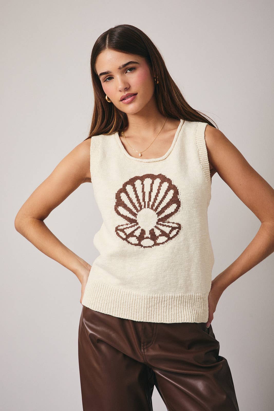 Sunday Edition - ROUND NECK SLEEVELESS SHELL PRINTED SWEATER: CREAM