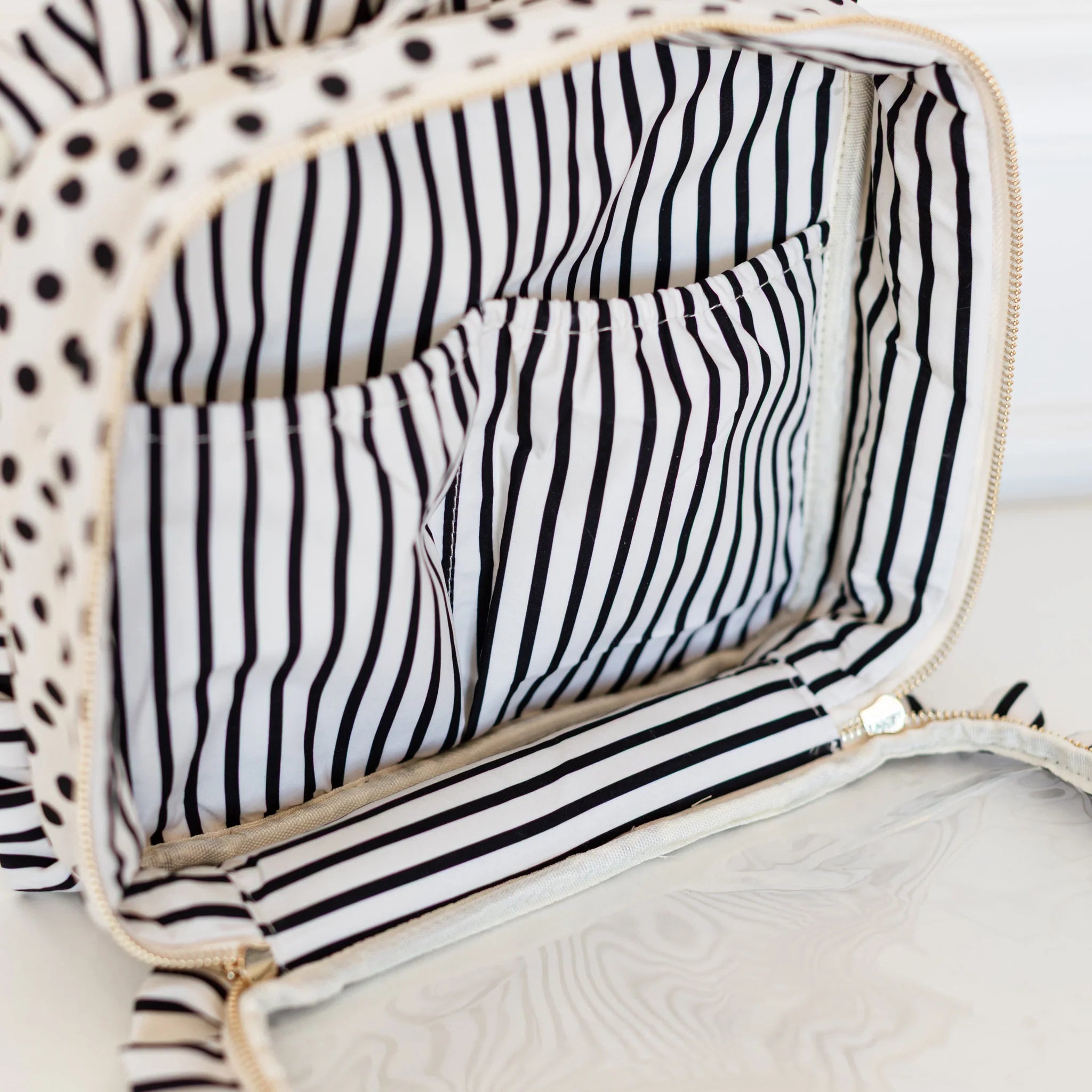 Hollis Ruffled Jettv Setter Cosmetic Bag