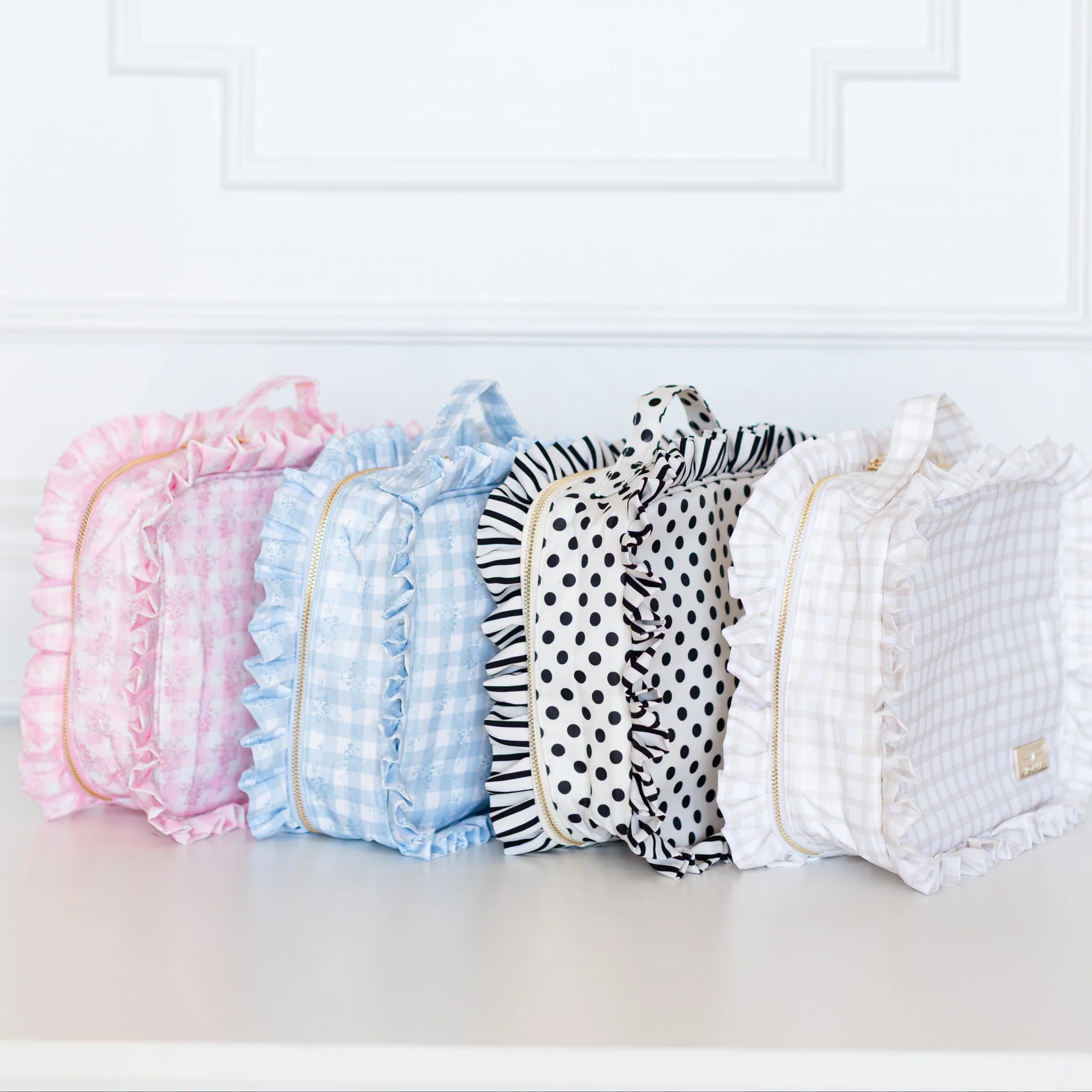 Hollis Ruffled Jettv Setter Cosmetic Bag
