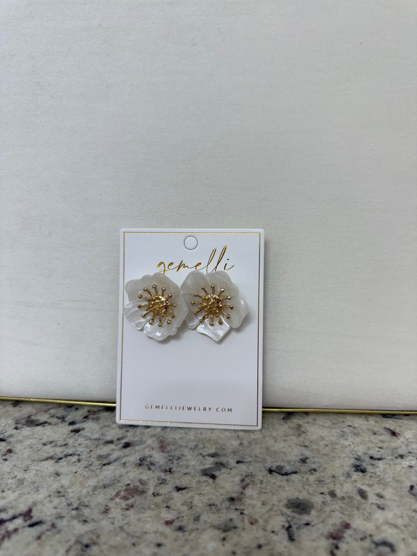 Gemelli Torunn Flower Earrings-White