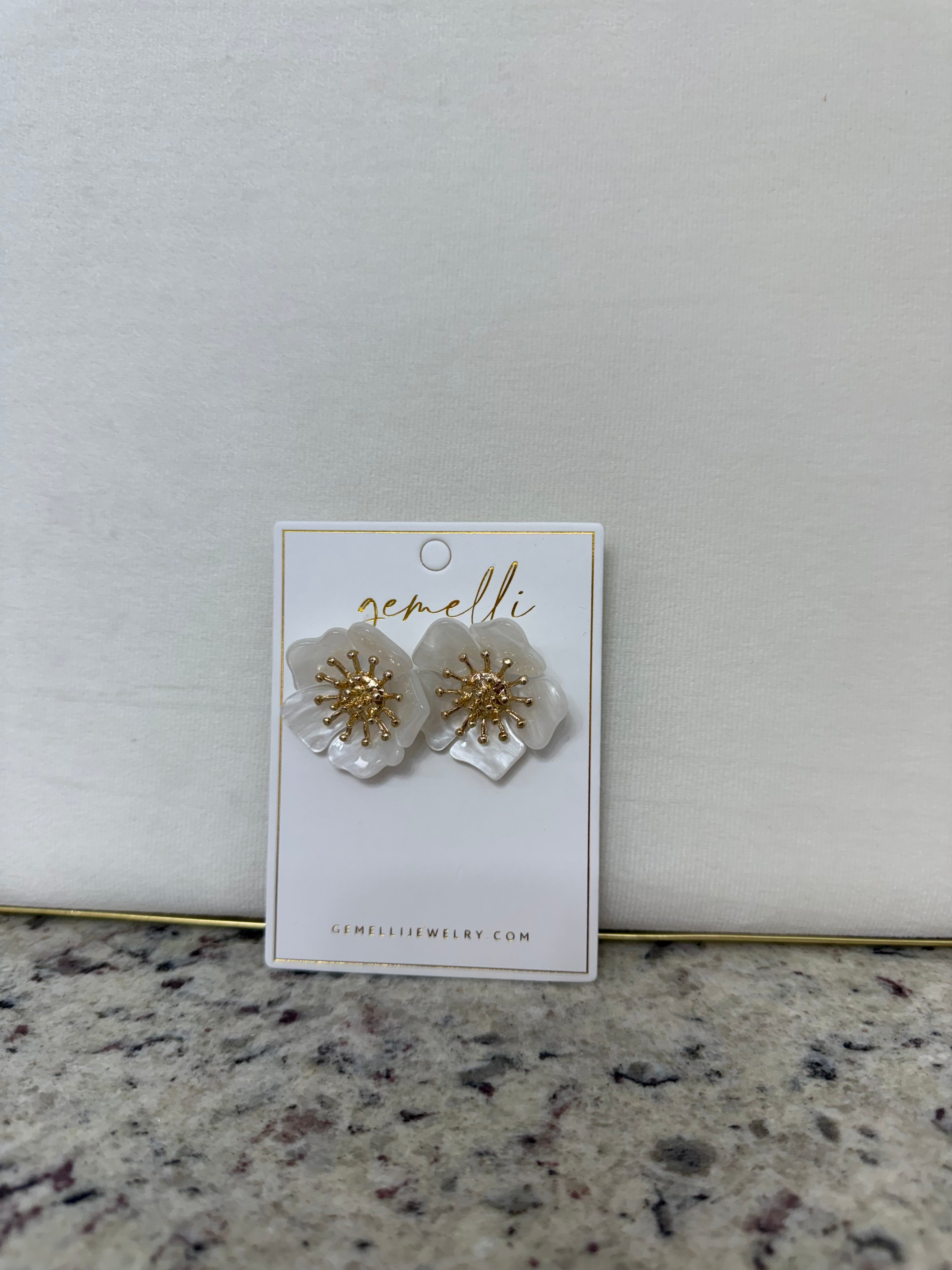 Gemelli Torunn Flower Earrings-White