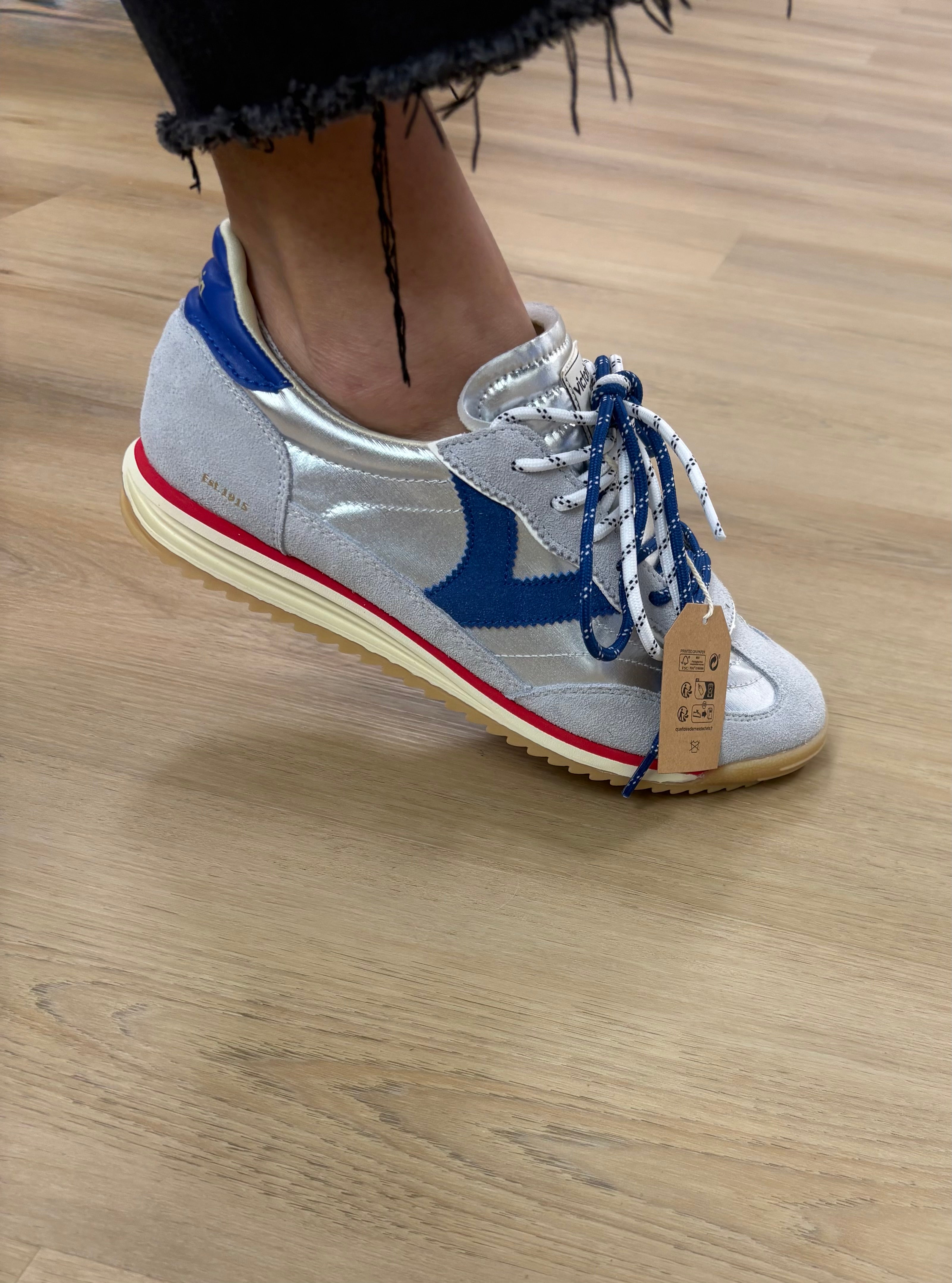 Victoria Saturno Plata Blue/Red/Silver
