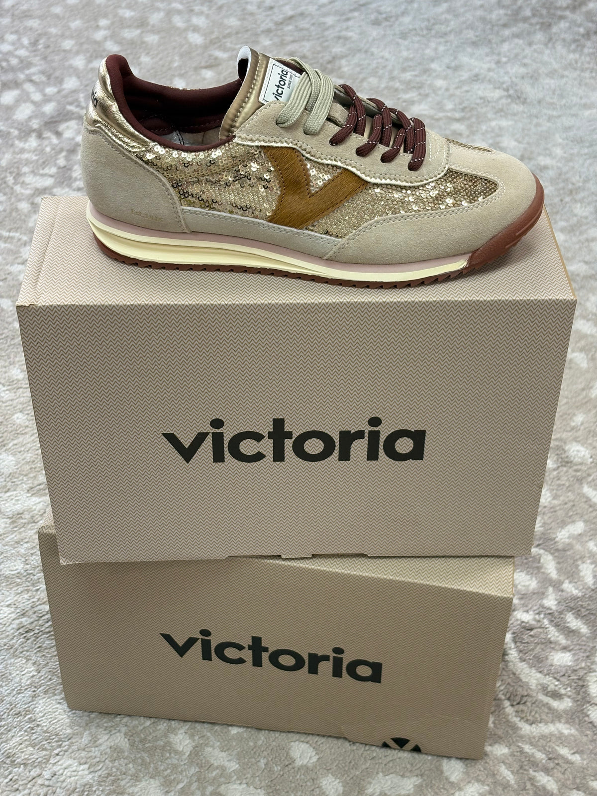 Victoria Saturno Beige