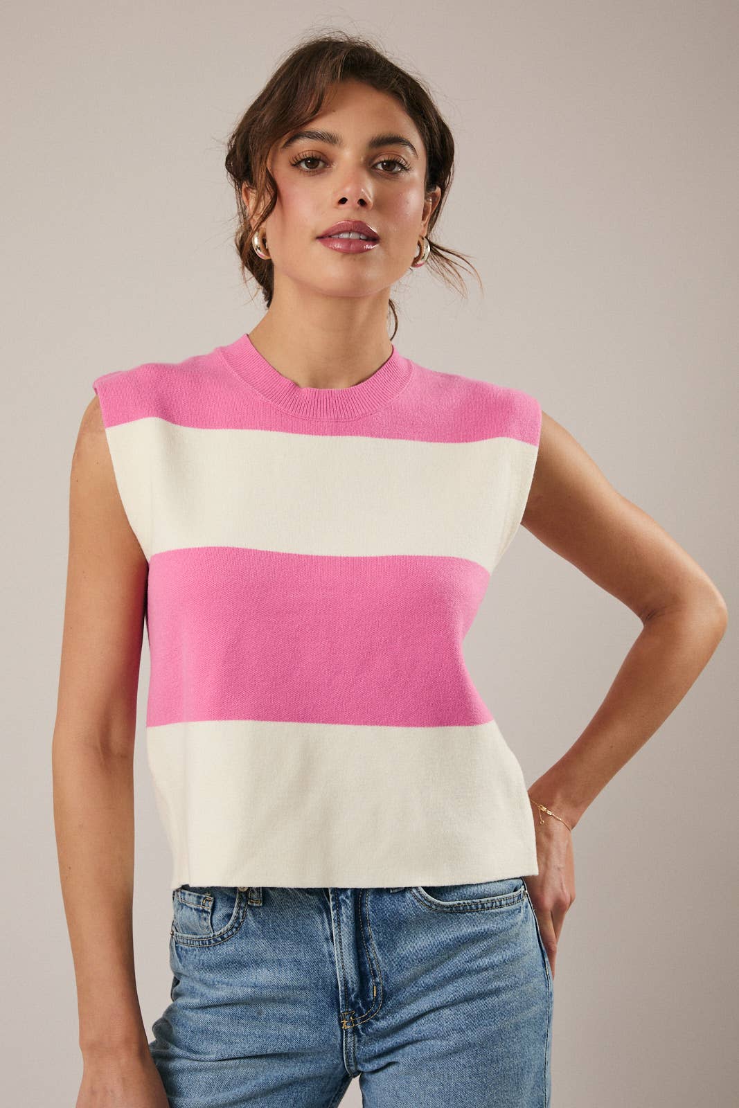 Sunday Edition - ROUND NECK SLEEVELESS STRIPE SWEATER TOP: PINK-CREAM STRIPE