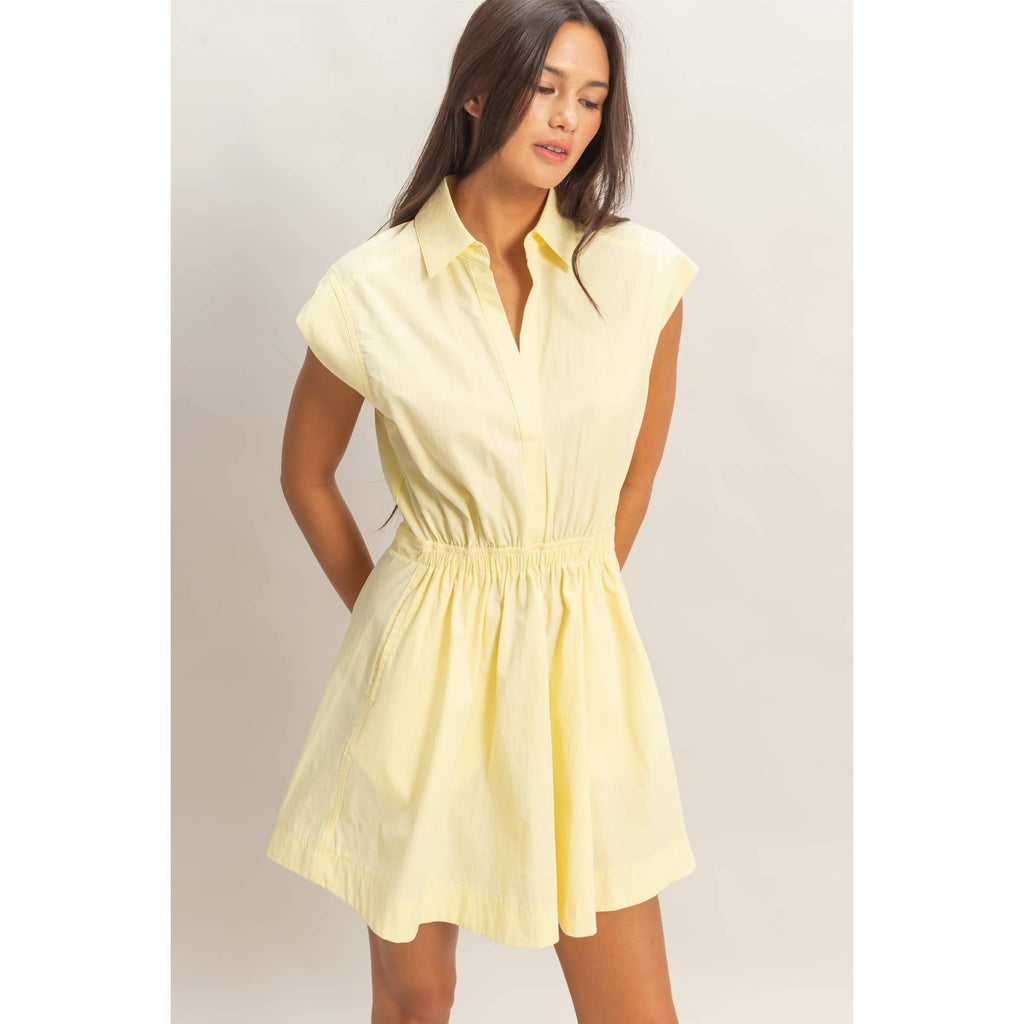 Double Zero - Sleeveless Collared Shirred Mini Dress: GREEN