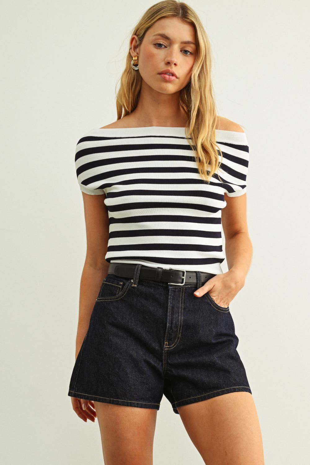 MIOU MUSE - T6509   CAP SLEEVE BOAT NECK STRIPE PRINT CROP TOP: NAVY
