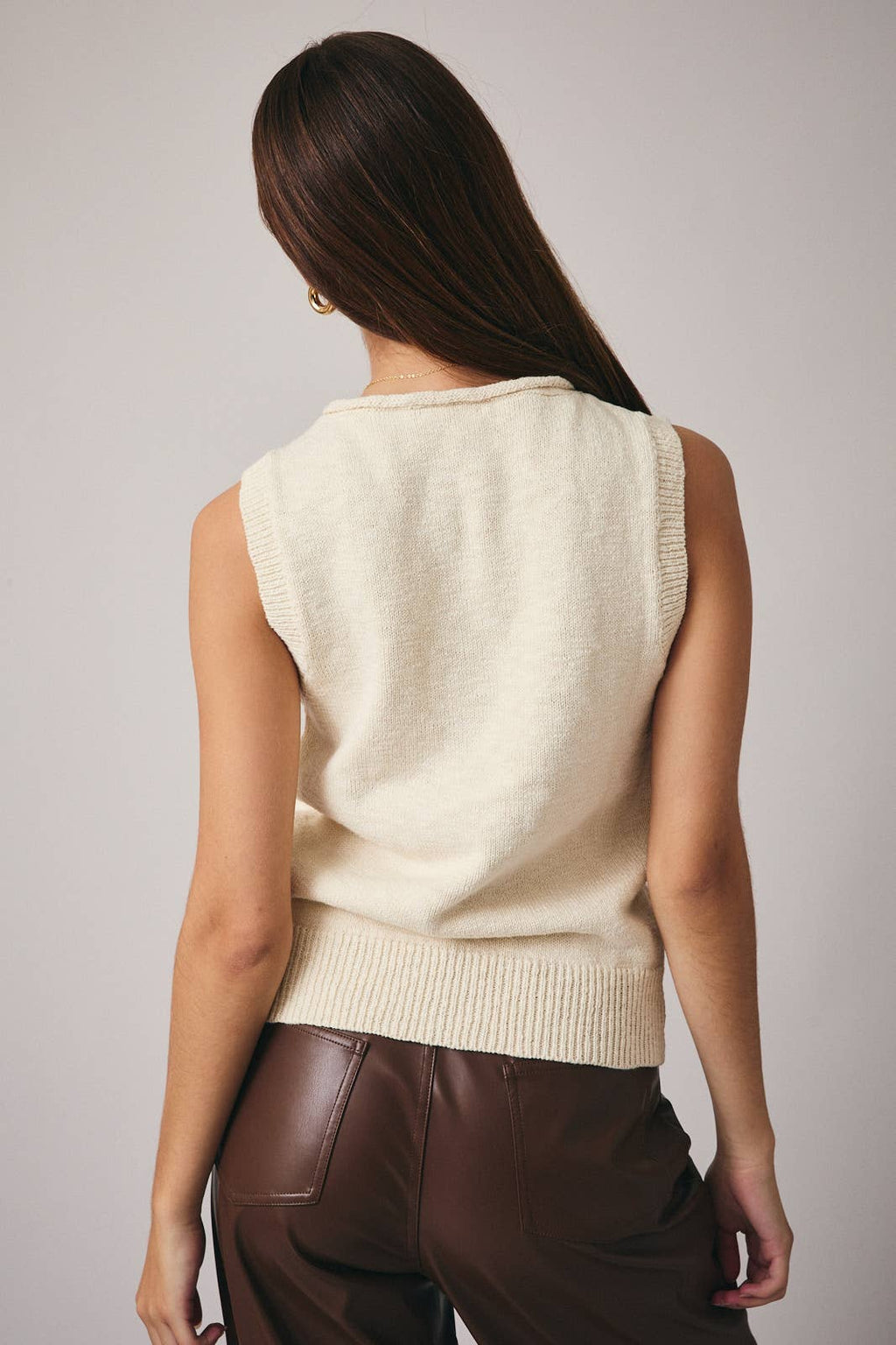 Sunday Edition - ROUND NECK SLEEVELESS SHELL PRINTED SWEATER: CREAM